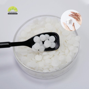 Fornecimento do fabricante: Emulsificante sólido ceroso de cor creme, 100%, 20 kg/tambor, PEG-100 estearato