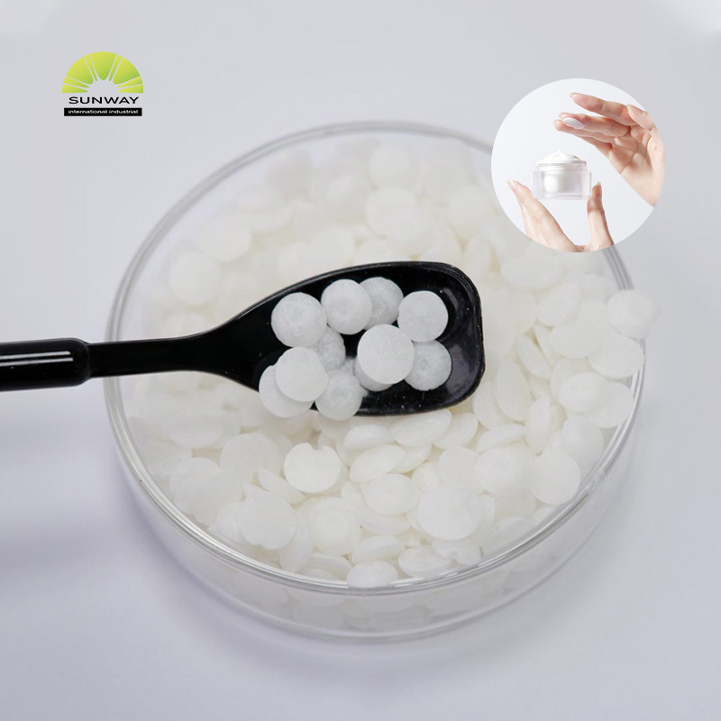 Fornecimento do fabricante: Emulsificante sólido ceroso de cor creme, 100%, 20 kg/tambor, PEG-100 estearato